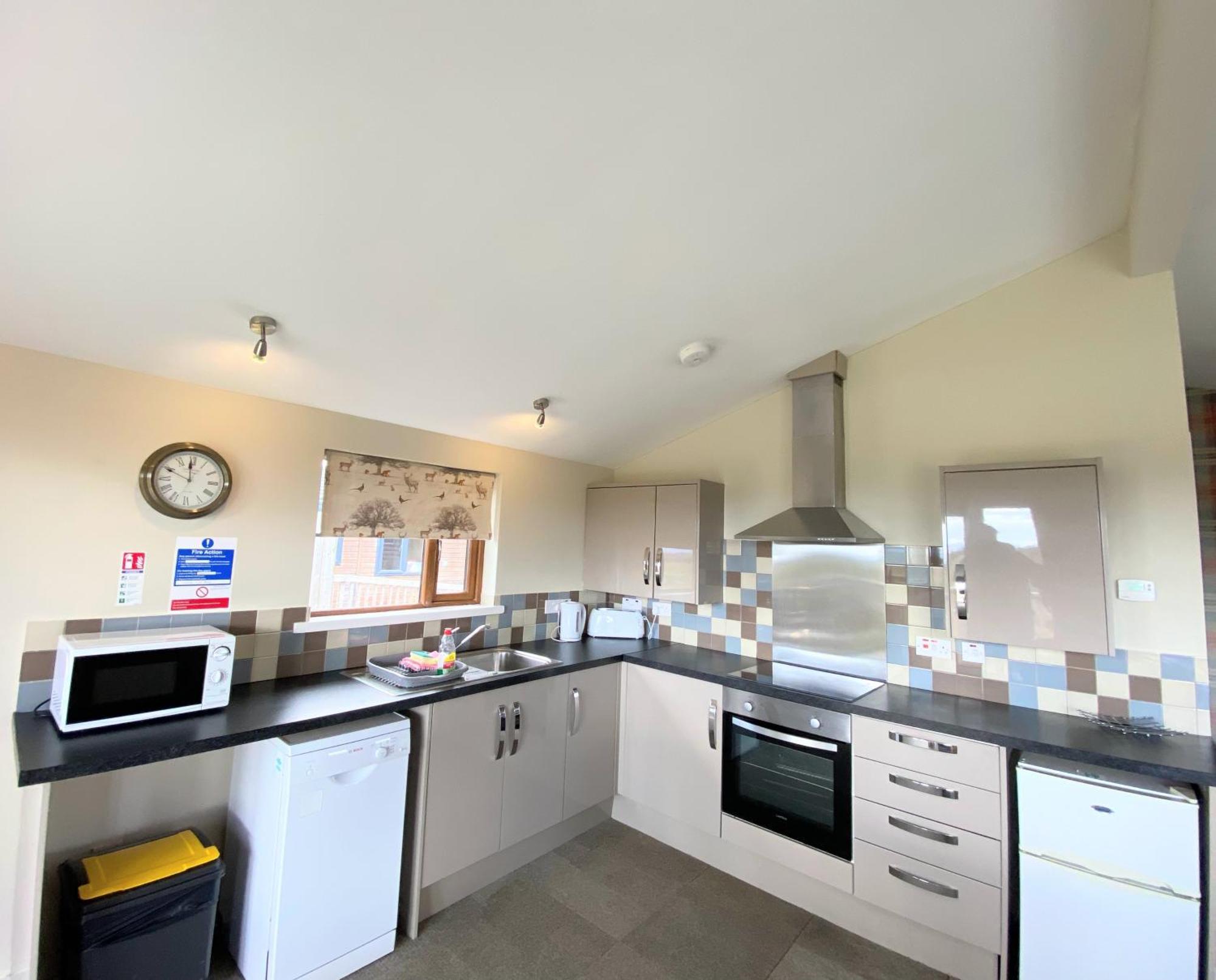 Ochil 10 With Private Hot Tub - Fife - Loch Leven - Lomond Hills Villa Kelty Exterior photo